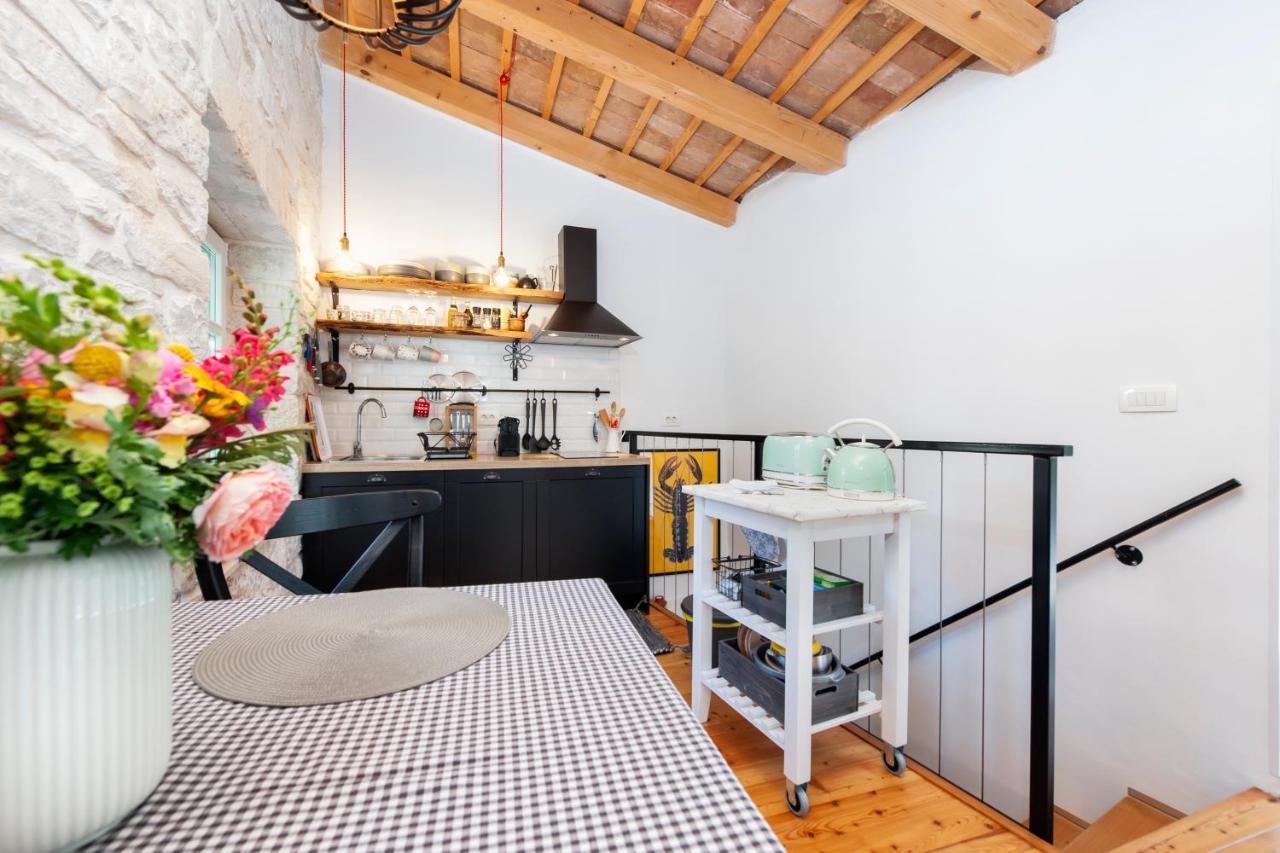 Apartment Delight City Ровин Екстериор снимка